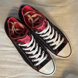 Converse All Star Chuck Taylor Low Cut Sneakers W9 M7 Limited Edition EUC!